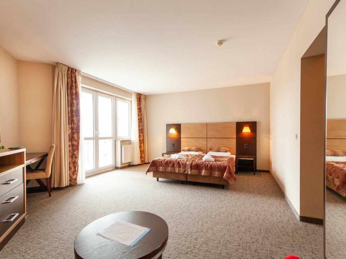 Apartament Hotelowy Delux W Kolobrzegu Ul Kosciuszki 16 Pobyt 7 Nocy 20 Procent Rabatu ,4 Dni 10 Procent Rabatu 外观 照片